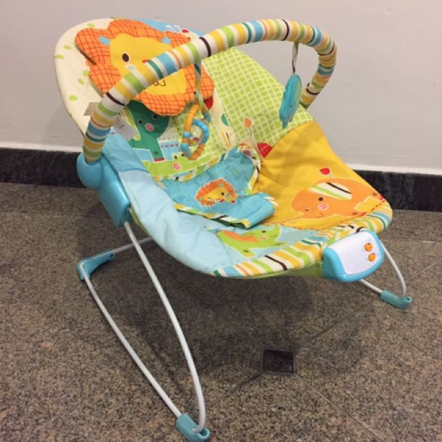 baby bouncer with music and vibration