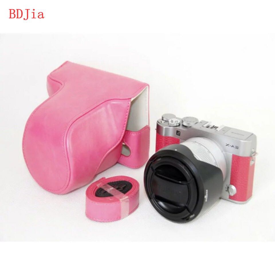 Camera leather case (Category: Camera Bags & Carriers) located in Mandaluyong City. Submitted by atchcatchph (Listing ID 161898011, Image 1). Description: ✔For Fujifilm xA2/xA3/xA10/xA5/xt10/xt20/xE3 ✔For Sony a5000/a6000/a6300 ✔Colors available: Light brown, dark brown, black, light pink & dark pink ✔Includes free strap.