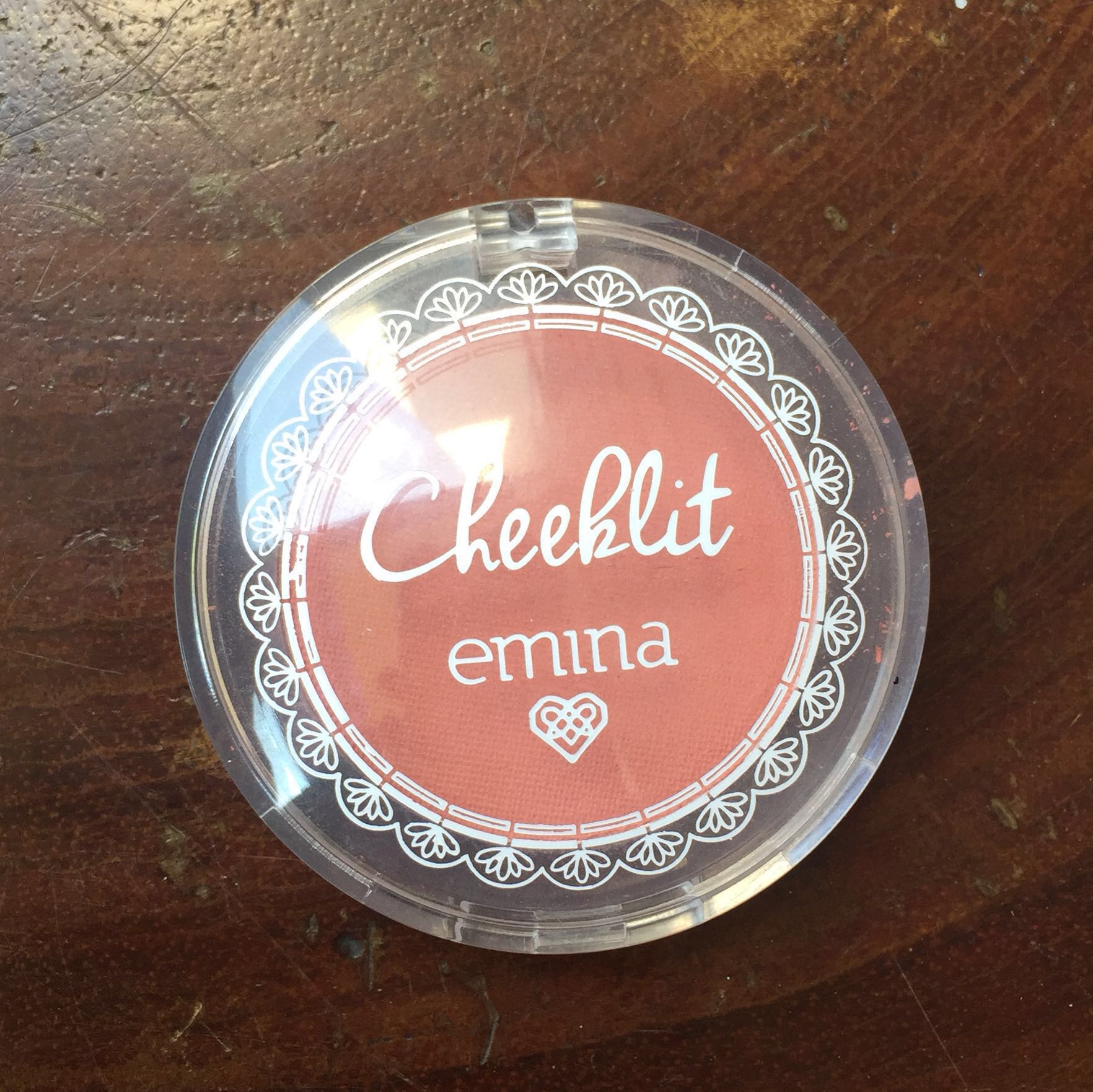 Emina Cheeklit Pressed Blush (Marshmallow Lady), Kesehatan & Kecantikan, Rias Wajah di Carousell