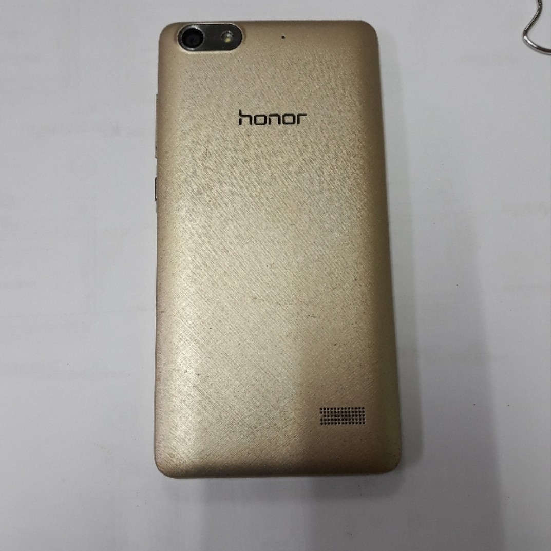 Huawei honor 4c (Category: Huawei) located in Quezon City. Submitted by nanananana26 (Listing ID 168191595, Image 2). Description: Huawei 4c Honor For sale only. NO TO SWAP! Used but not abused Lady owned may isang dent lang sa baba no scratches sa screen. covered with tempered gass since day 1 may gasgas din sa back cover nya kita nmn sa pic. but all over hindi nmn nkaka affect sa performance Unit only #sweldosale6.