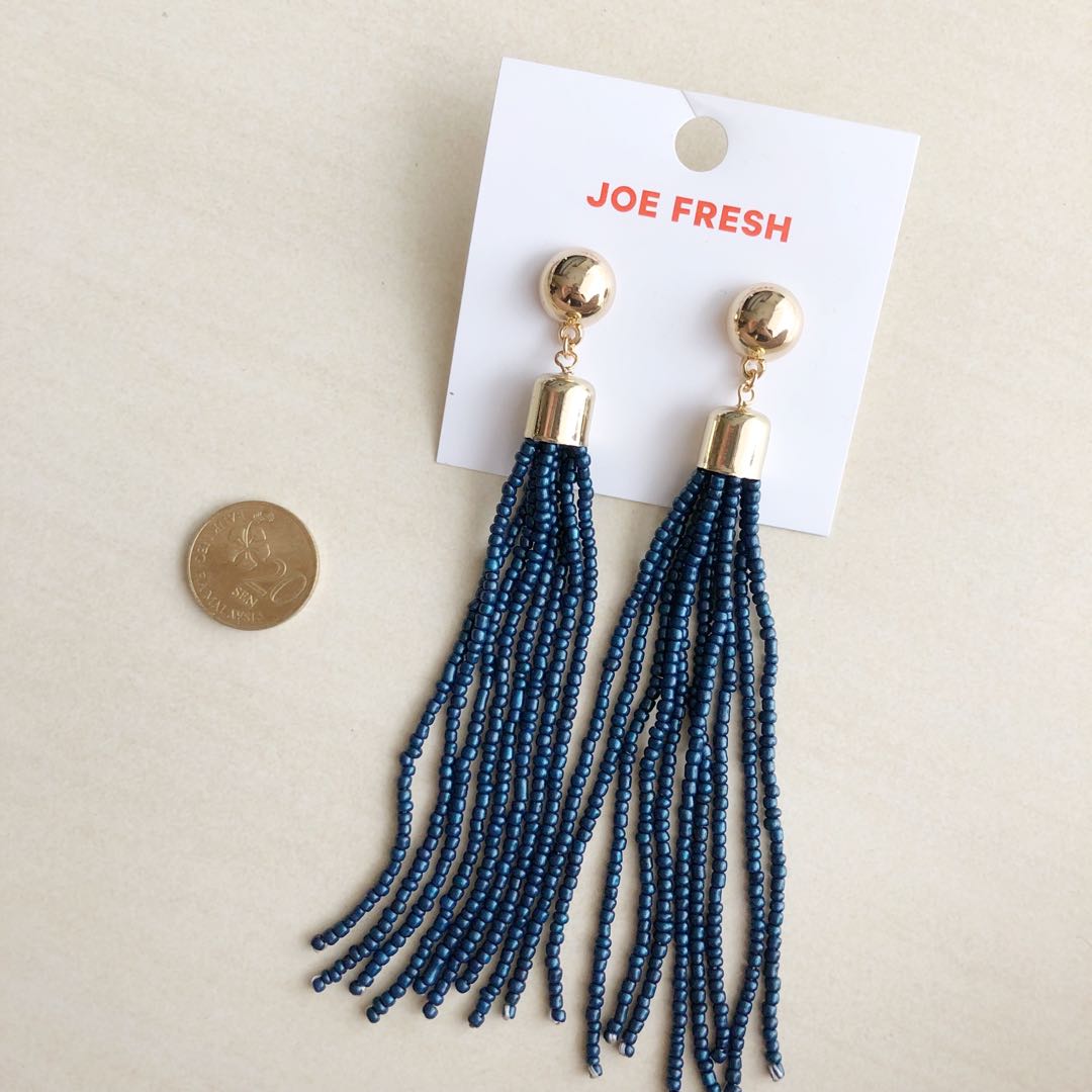 Anna and deals ava tassel earrings