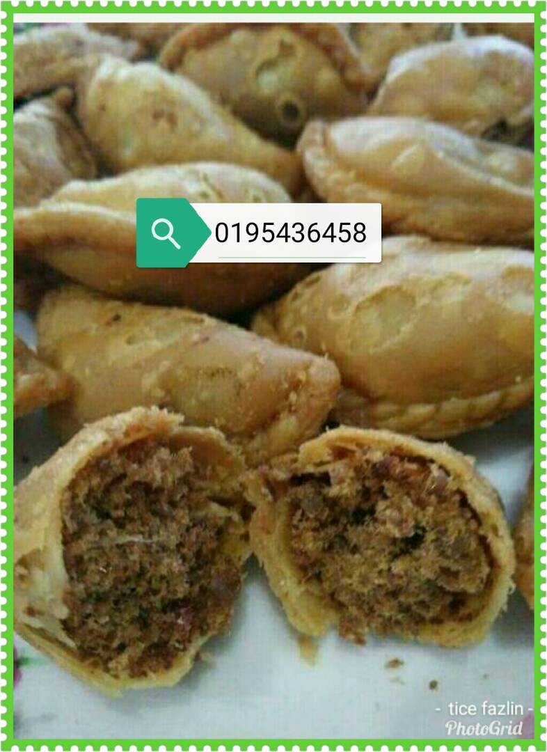 Karipap Serunding Mini Raya Food Drinks Instant Food On Carousell