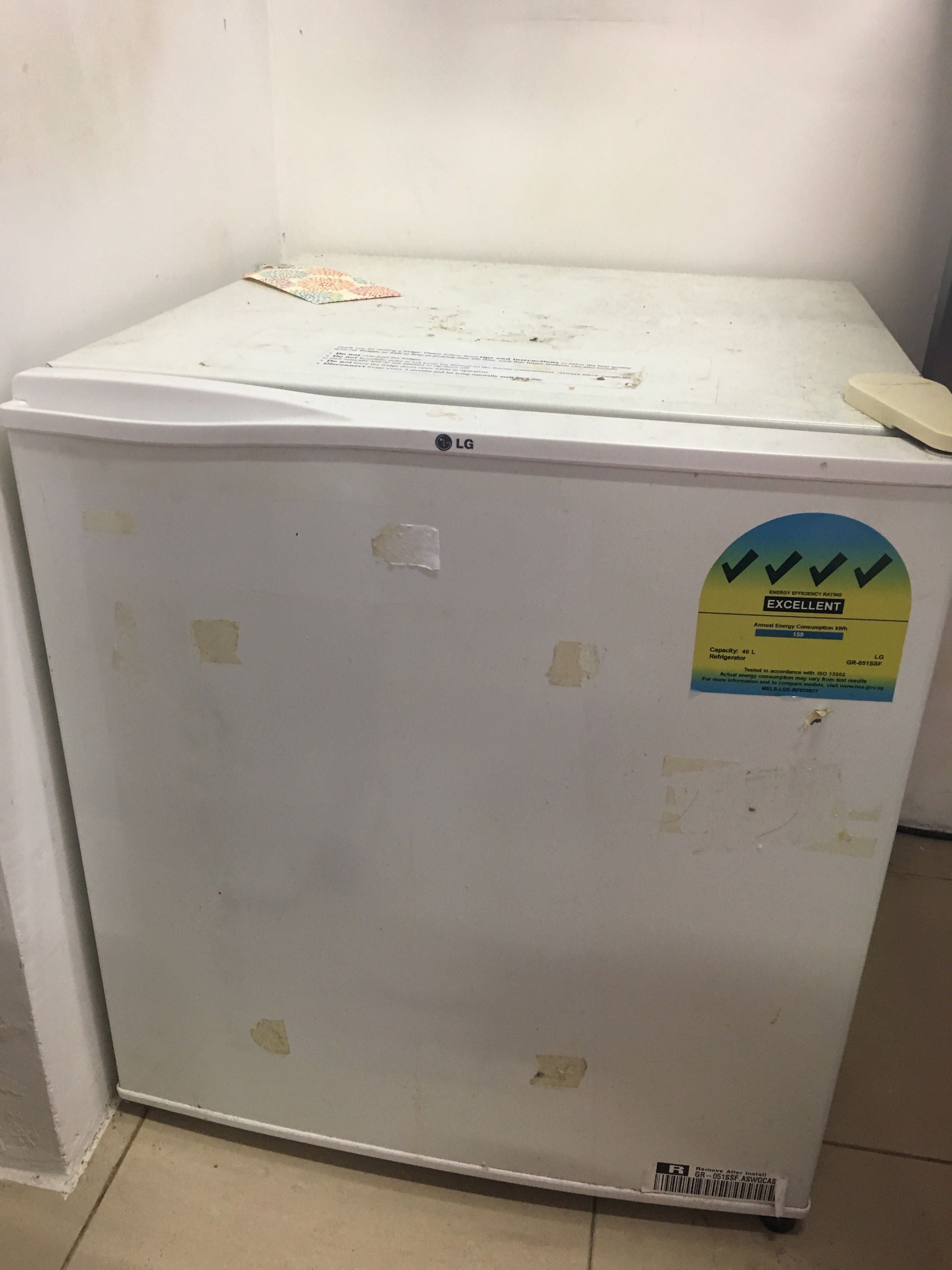 LG Mini Bar Fridge, TV & Home Appliances, Kitchen Appliances