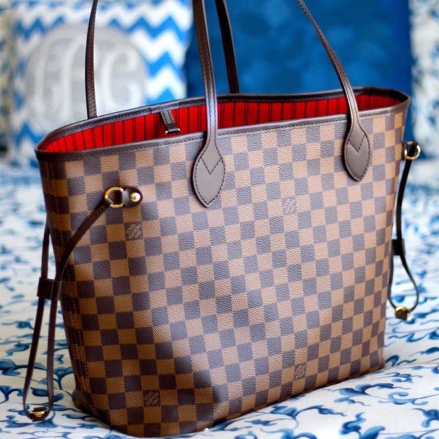 Louis Vuitton Neverfull MM size Damier Ebene, Luxury, Bags & Wallets on  Carousell