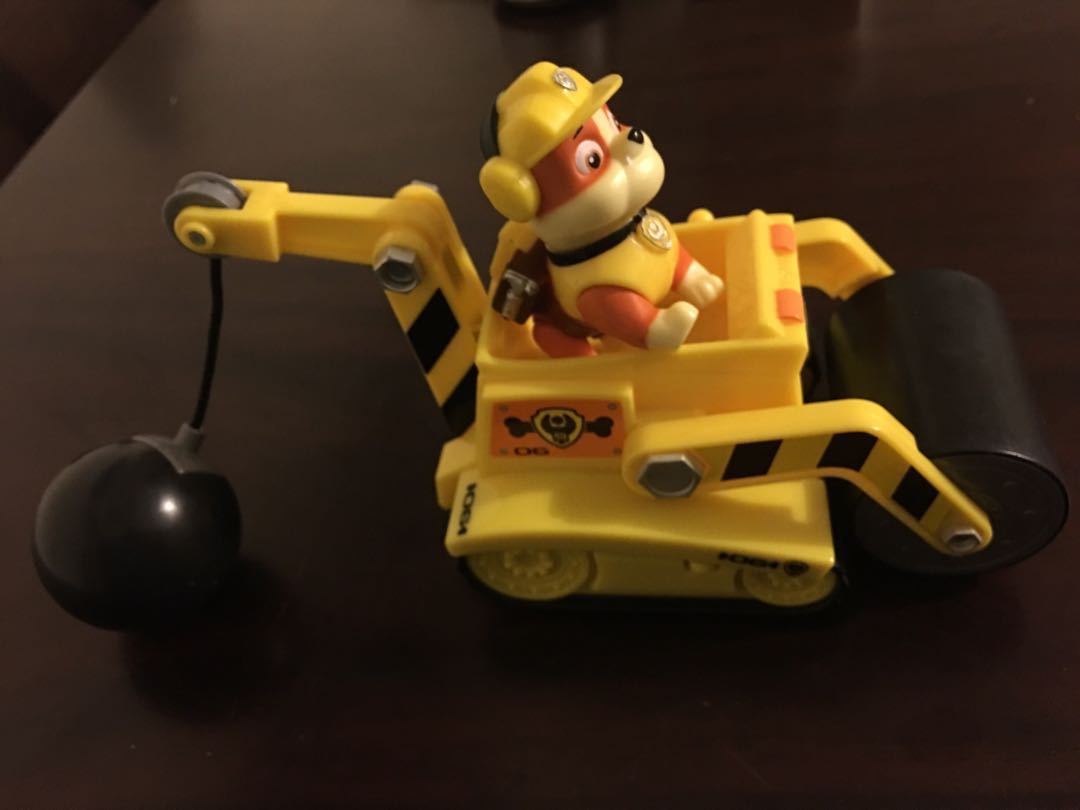 Muskuløs telefon Pounding Paw Patrol Rubble in Steam Roller with Wrecking Ball, Hobbies & Toys, Toys  & Games on Carousell