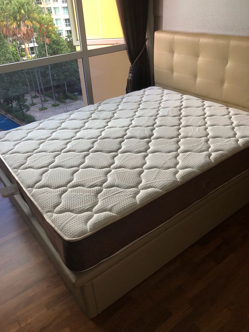 Queen Size Slumberland Mattress With Head Board And Storage Furniture Beds Mattresses On Carousell