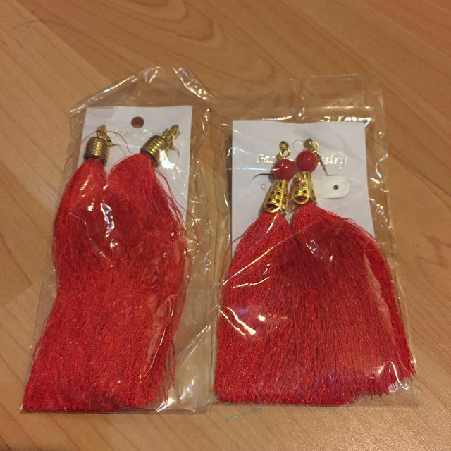 Red tassel clip on earrings outlet