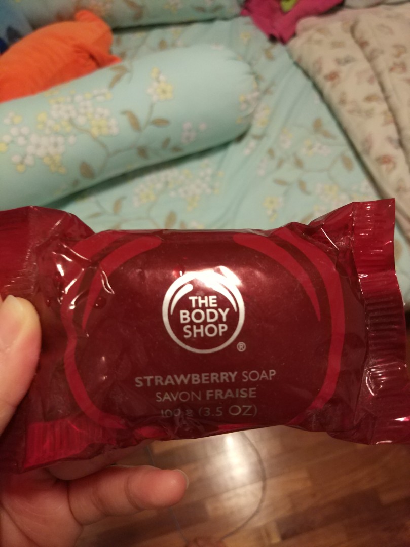 The Body Shop Strawberry Soap Bar Beauty Personal Care Bath Body Body Care On Carousell