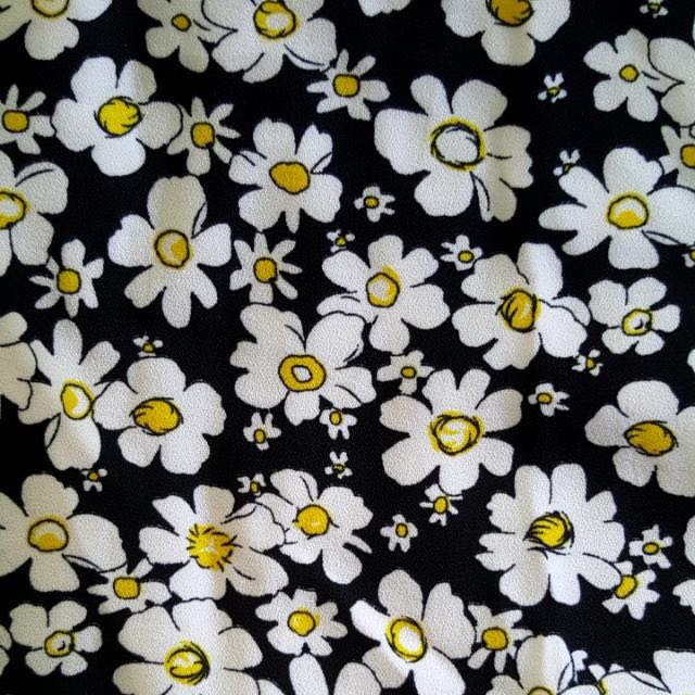 Daisy print sale