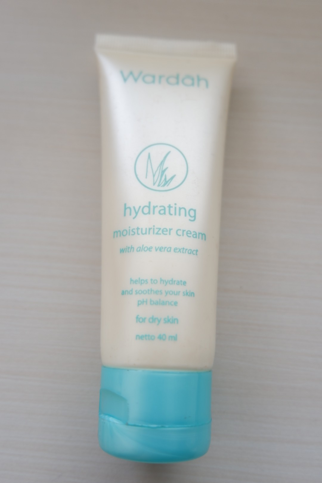 Wardah hydrating store moisturizer cream