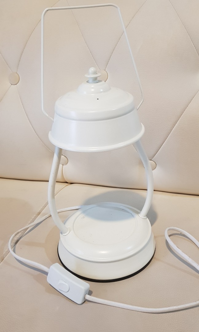 YANKEE Antique Lantern Candle Warmer, Furniture & Home Living, Home Decor, Vases & Decorative