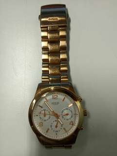 Preloved Guess Woman