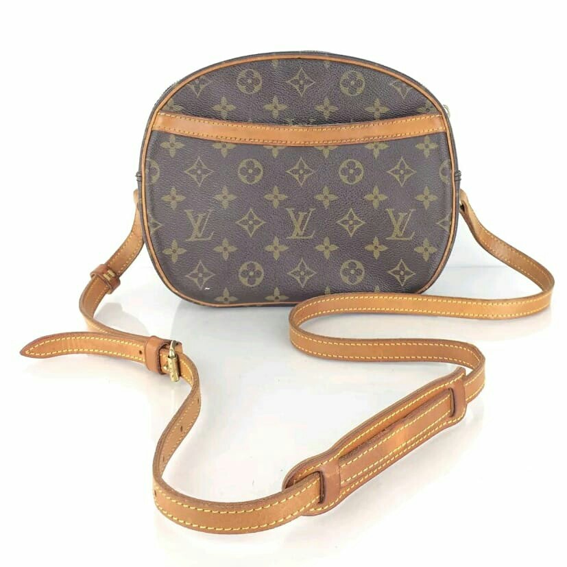 Authentic Louis Vuitton Blois Monogram sling bag, Luxury, Bags & Wallets on  Carousell