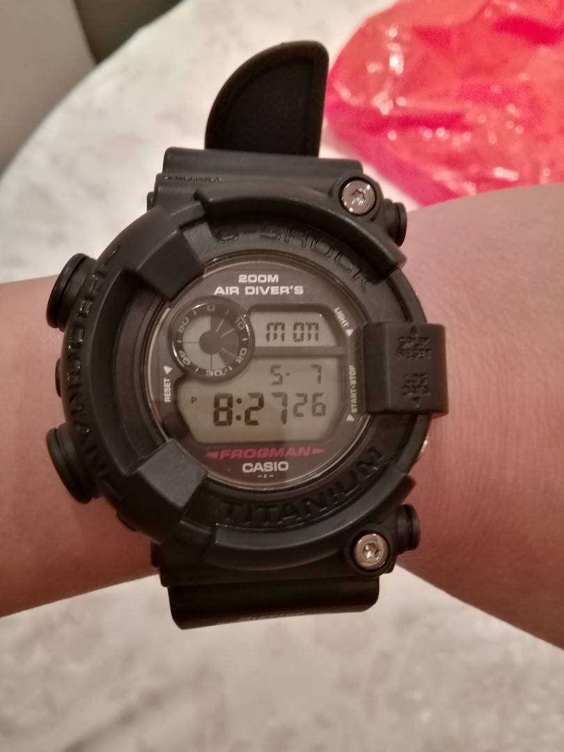 G shock Frogman DW-8200Z-1T, 名牌, 手錶- Carousell