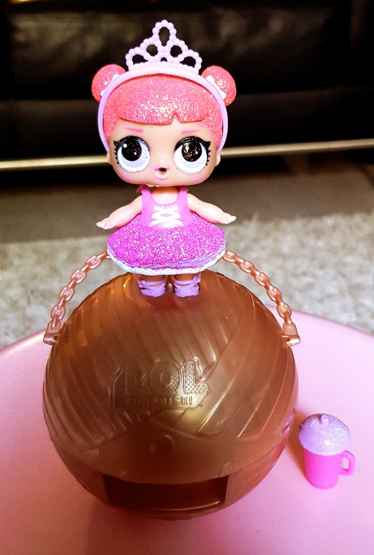 LOL Surprise stores Dolls Series Center