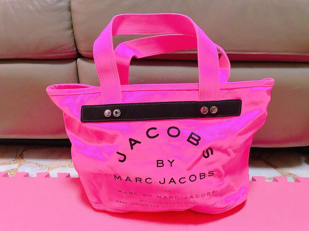 marc jacobs neon tote