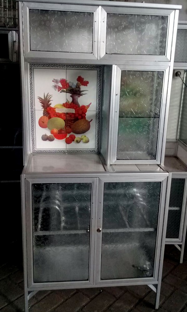 Rak Piring Aluminium Putih Keramik 2 Pintu Kaca Es 78 160 Perabotan Rumah Di Carousell