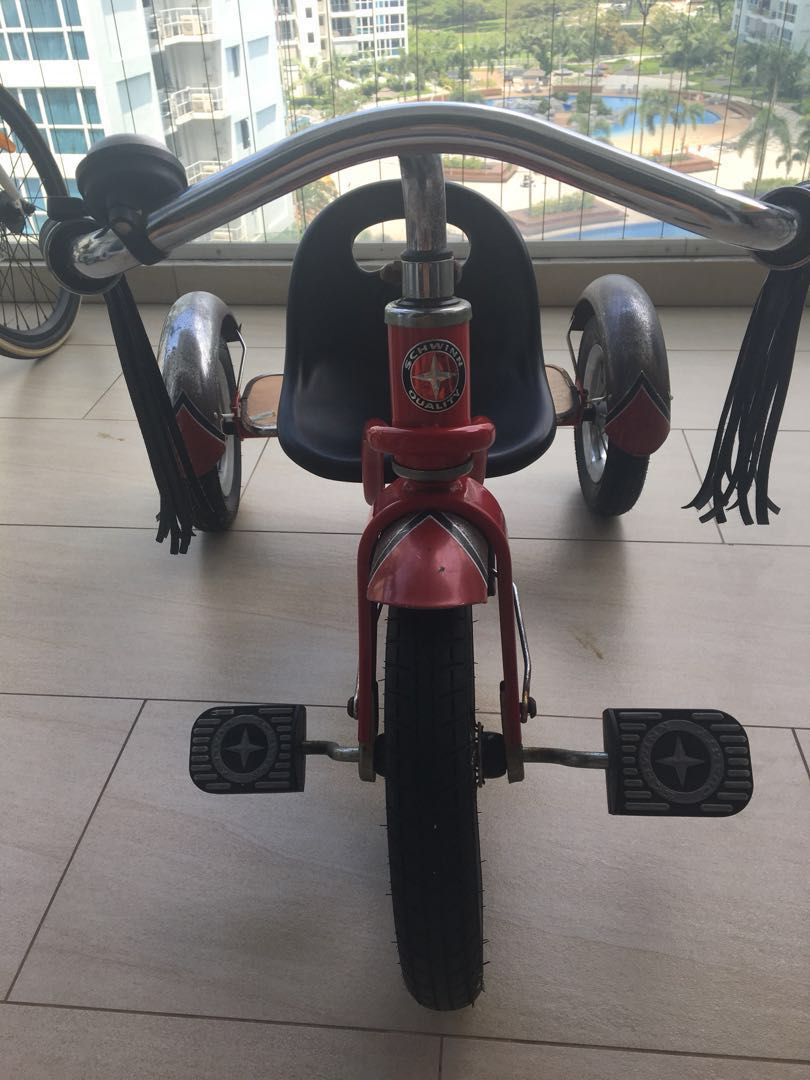 Schwinn tricycle used, Sports Equipment, Bicycles & Parts, Bicycles on Carousell