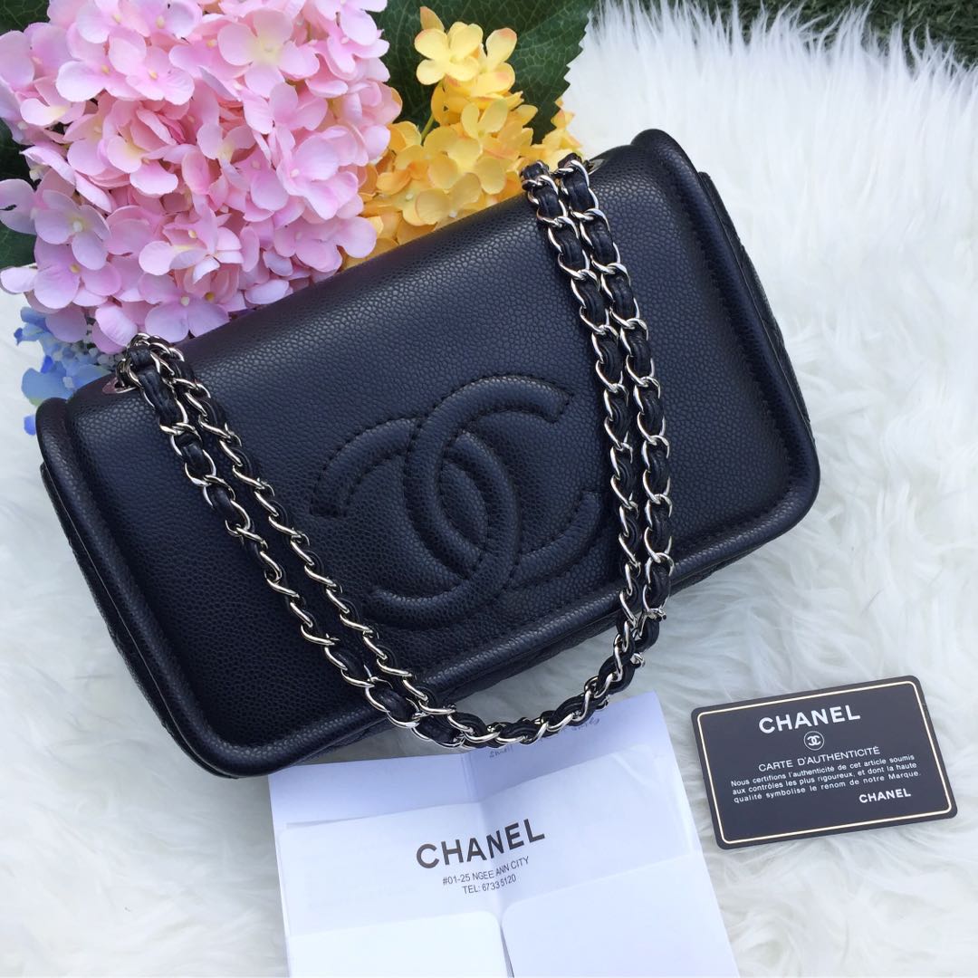 Chanel online timeless flap