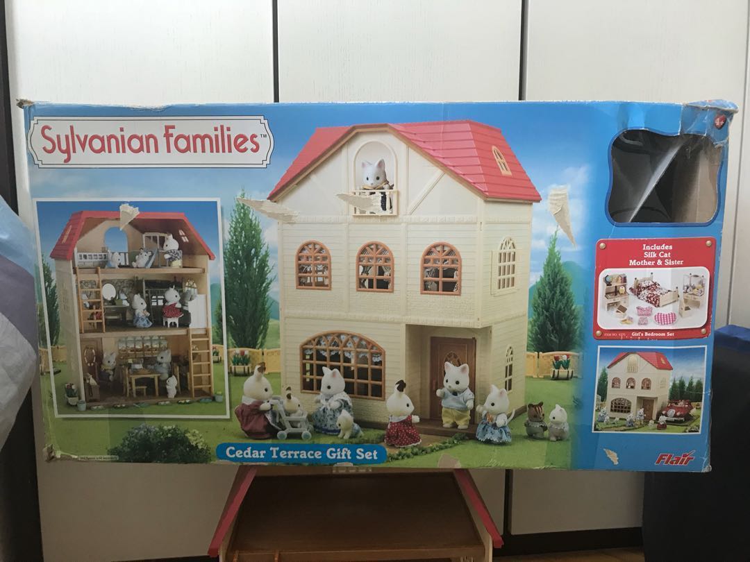 sylvanian families cedar terrace gift set