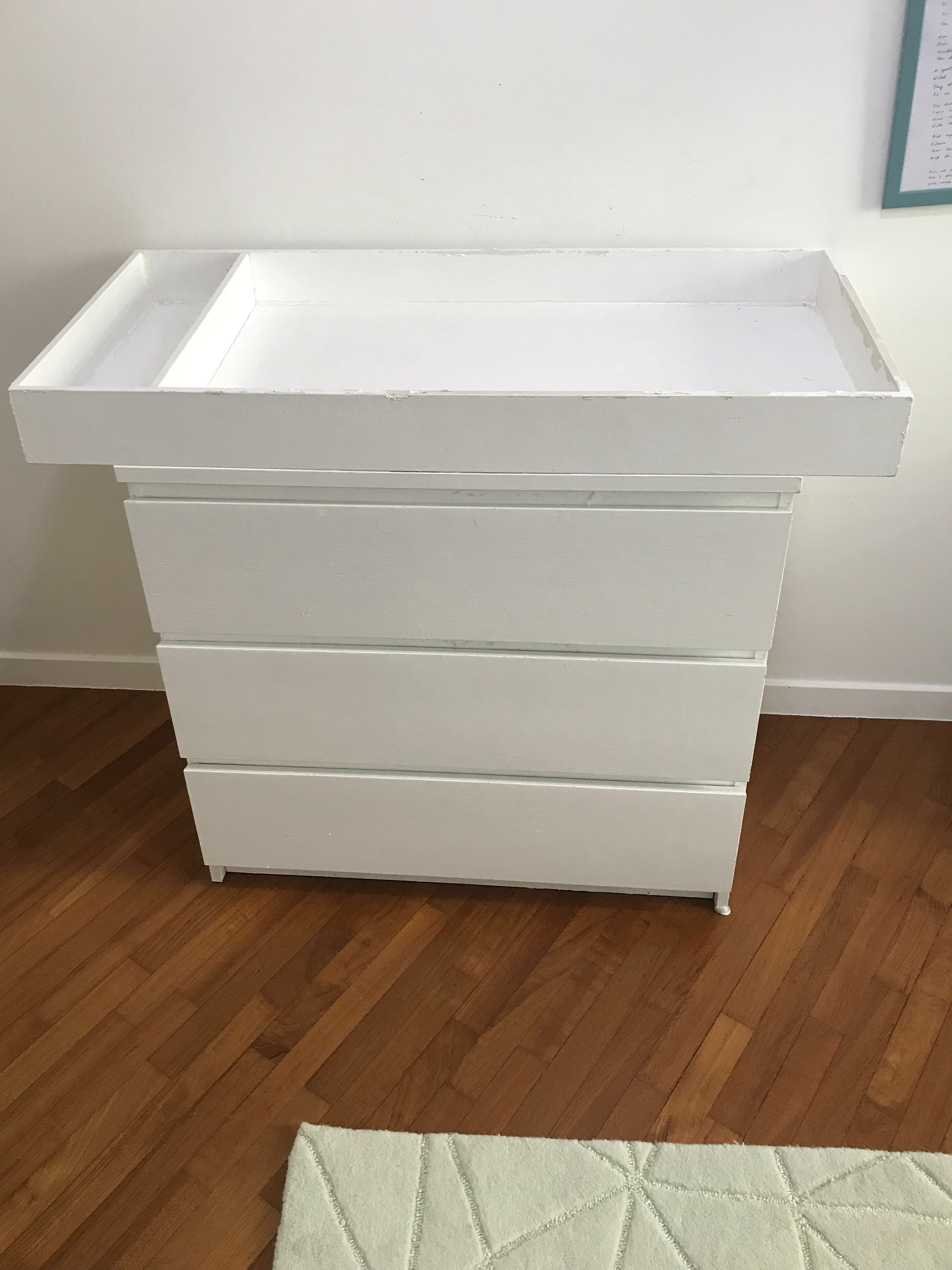 Malm as changing sales table