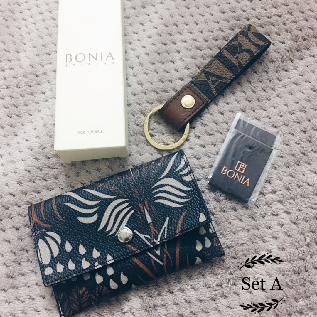 Fake Bonia Purse, Women's Fashion, Bags & Wallets, Purses & Pouches on  Carousell