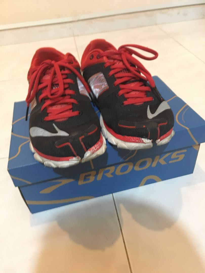 brooks pureflow size 11