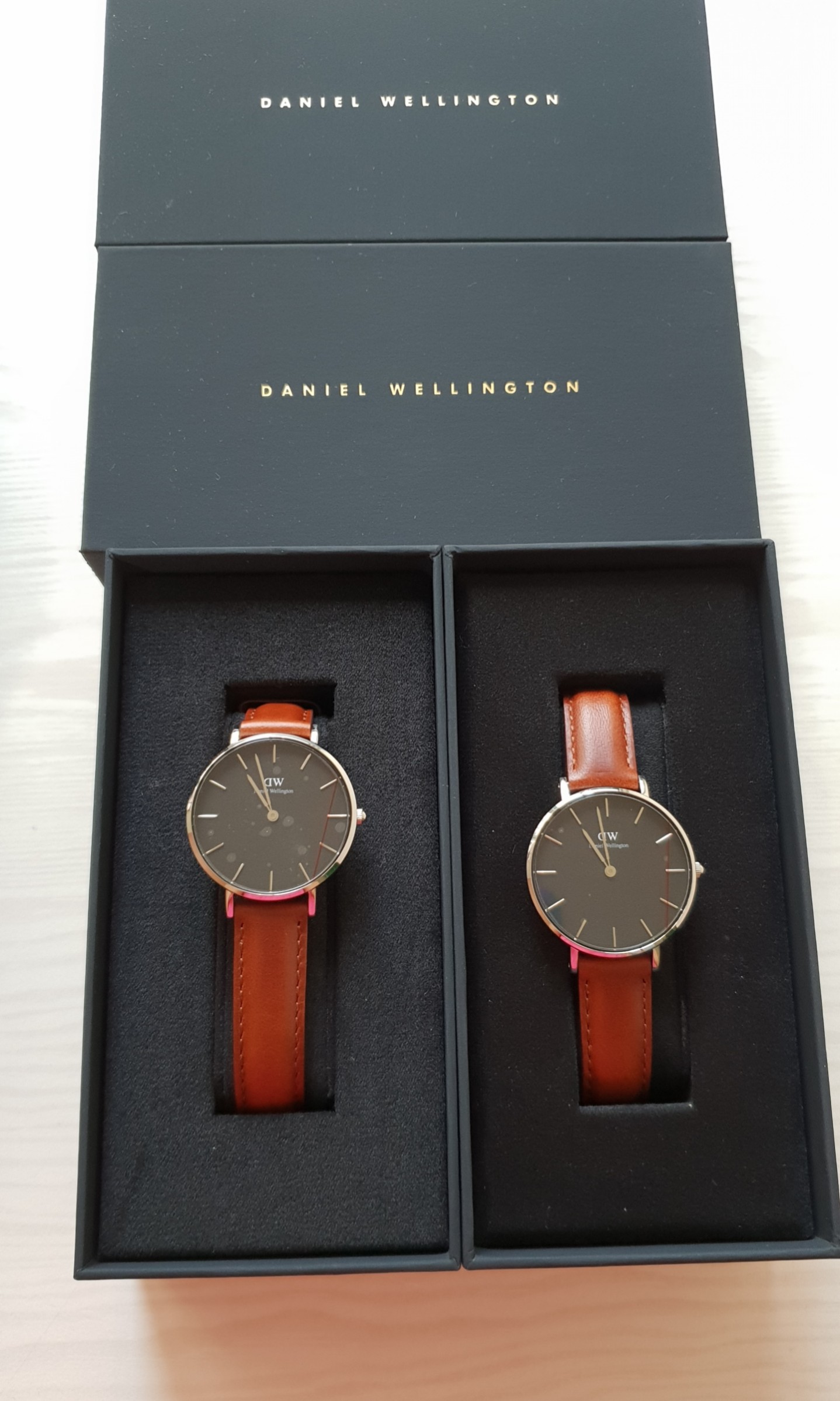 Tænk fremad Egnet Luksus Daniel Wellington Couple Watches Classic St Mawes, Luxury, Watches on  Carousell