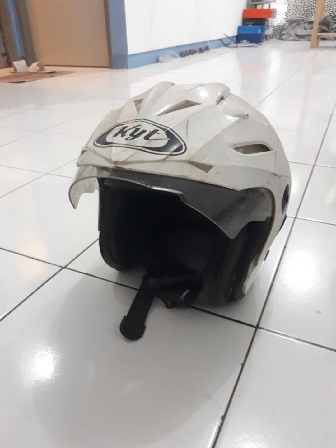Type helm best sale kyt half face