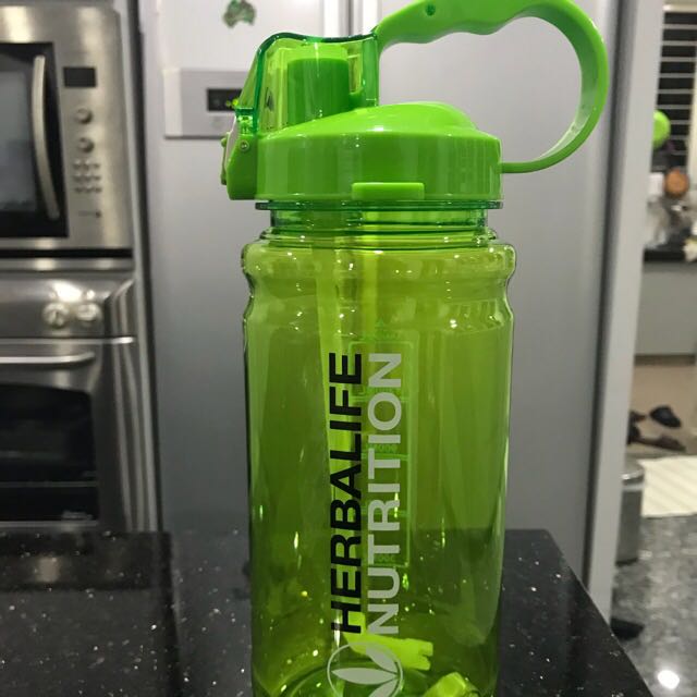 Herbalife green Water Bottle 1500ml, TV & Home Appliances, Kitchen