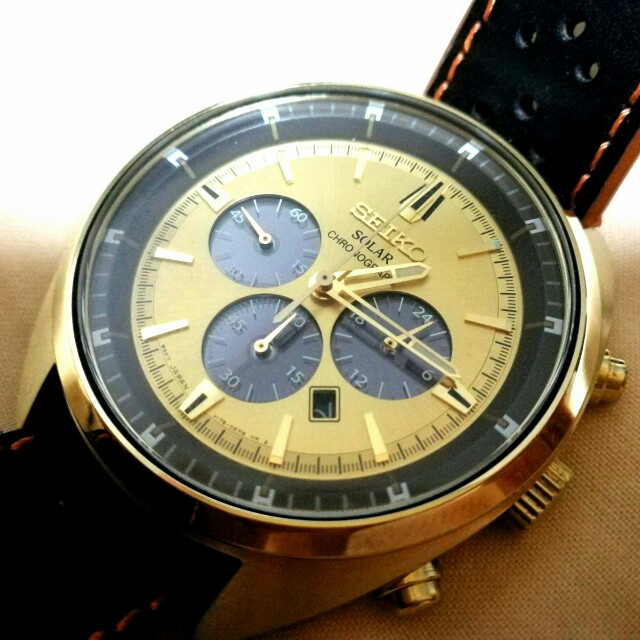 seiko solar chronograph gold