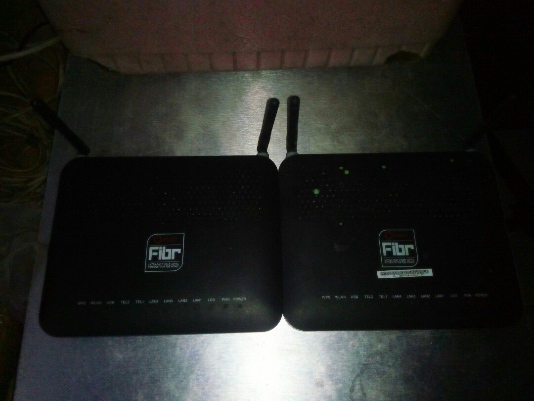 Pldt Fibr Wifi Modem 2 Units Electronics Others On Carousell
