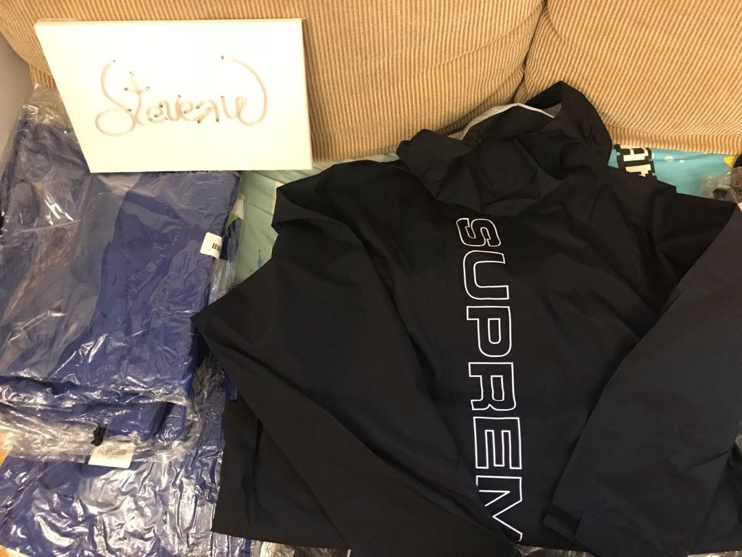 supreme ss18 jacket