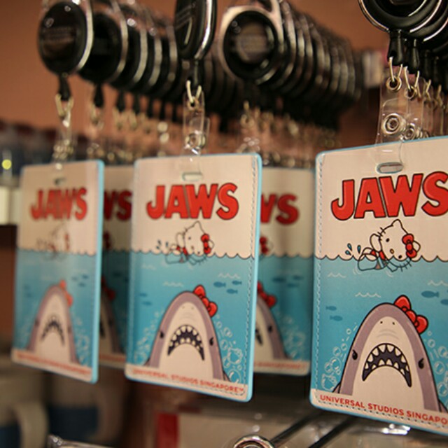 hello kitty jaws backpack