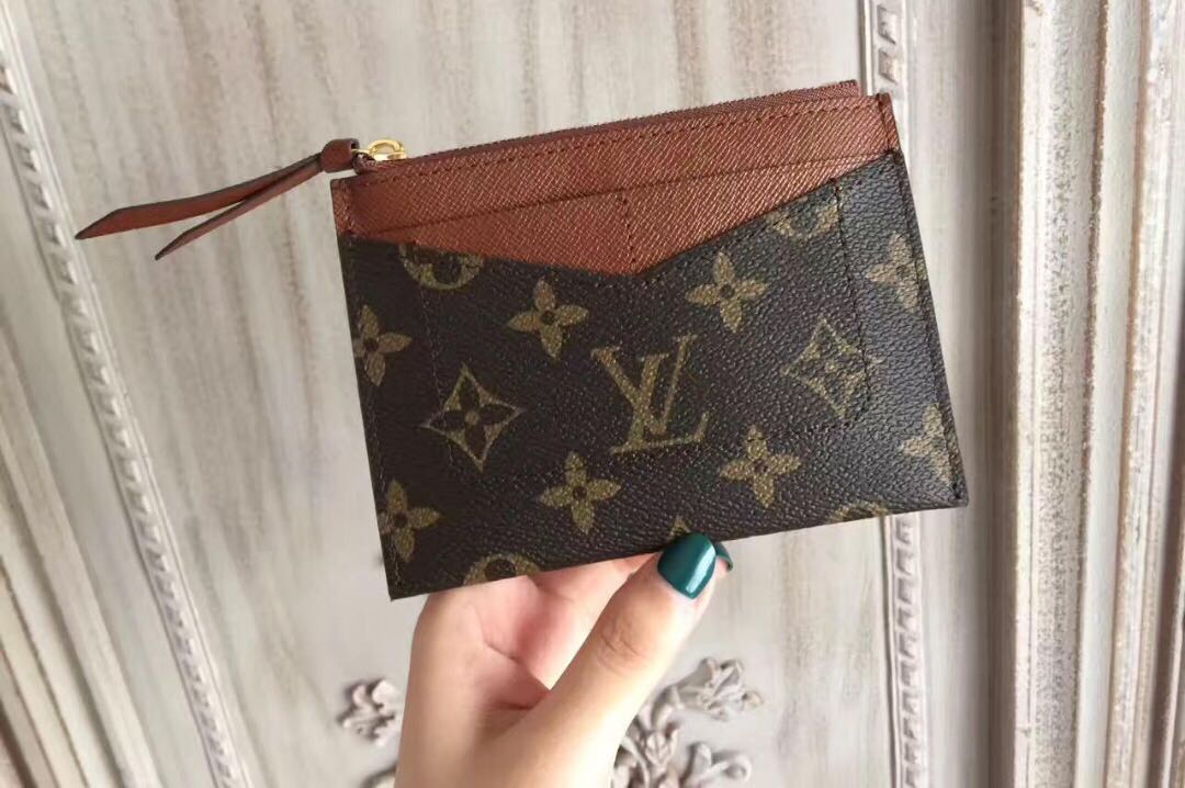 LV Zipper Card Holder, Women's Fashion, Bags & Wallets, Purses & Pouches on  Carousell