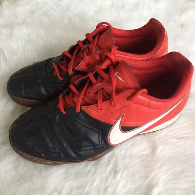 RARE‼️NIKE CTR360 FUTSAL Men's Fashion, Footwear, Sneakers on Carousell