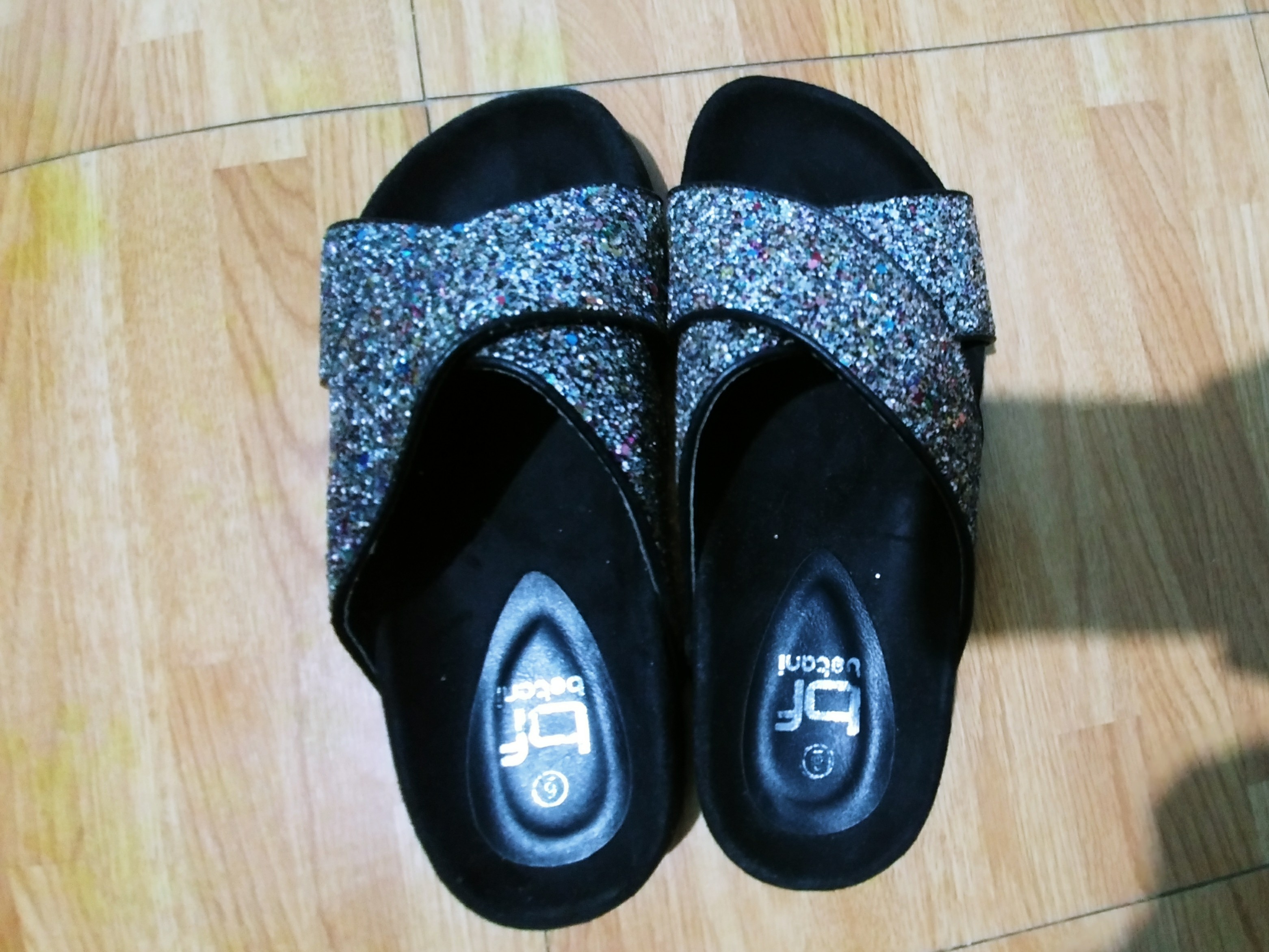 Repriced! Sparkly Sandals (Category: Flats & Sandals) located in Cebu City. Submitted by jaynee08 (Listing ID 168715571, Image 2). Description: Bought in the US by my mom and just stored in the cabinet..