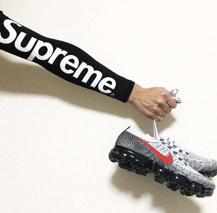 Supreme shooting sleeve top black