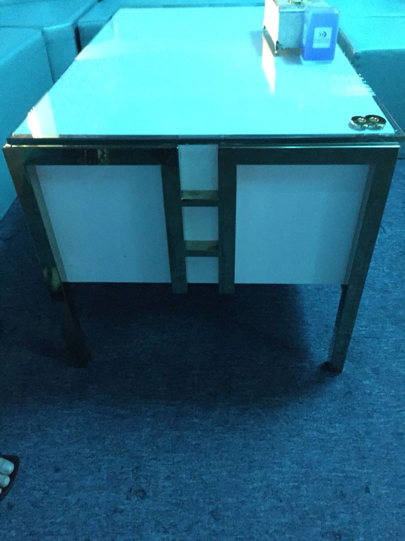 Beautiful Brand New Tiffany Blue Coffee Table For Sale Furniture