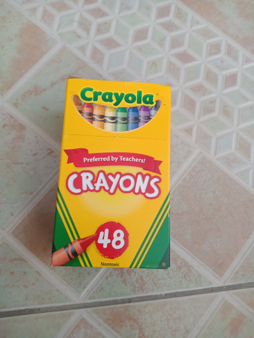 Crayola Crayons 48ct, Hobbies & Toys, Stationary & Craft, Craft