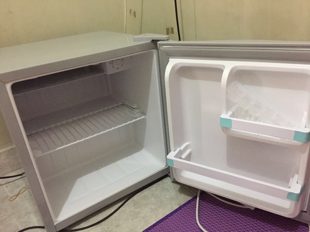 Dijual Cepat Kulkas Mini Utk Anak Kost Perabotan Rumah Di Carousell