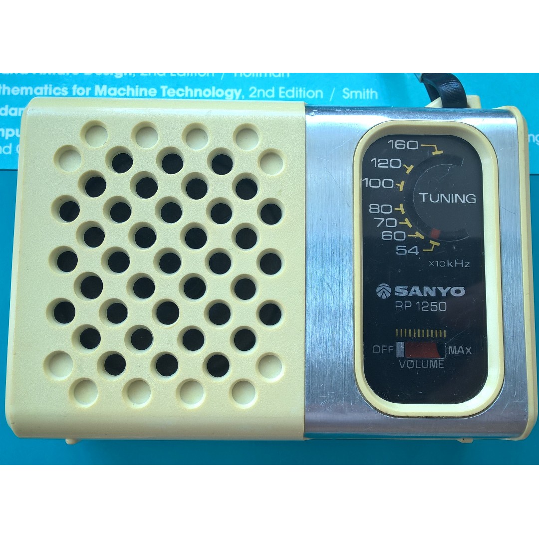 Vintage Transistor Pocket AM Radio Sanyo RP-1250 Solid State 