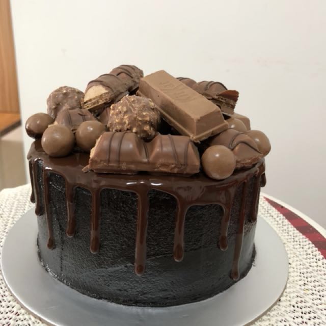Chocolate Overload Cake Drip Cake Customised Cake Food Drinks Baked Goods On Carousell