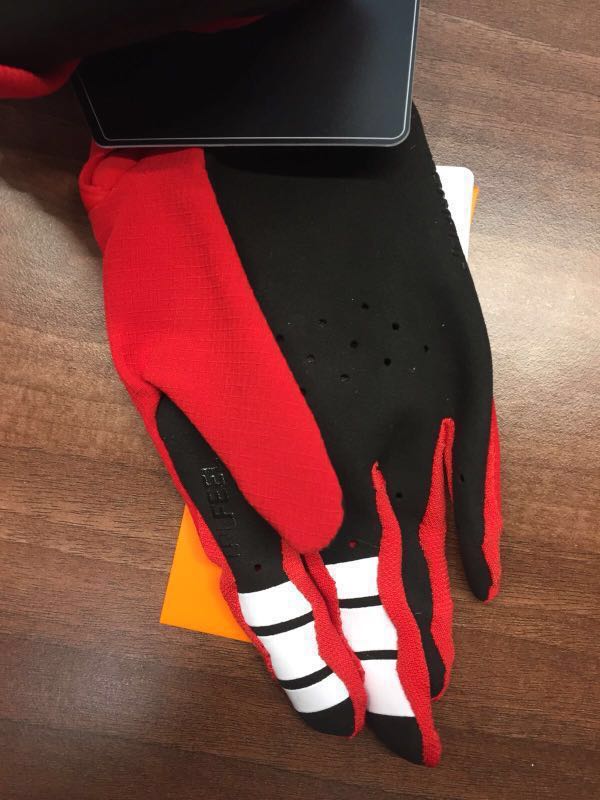 Supreme fox racing sale bomber lt gloves red