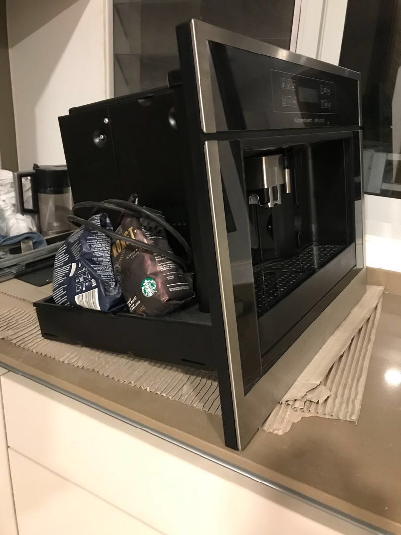 Kuppersbusch builtin coffee machine EKV6500, TV & Home Appliances