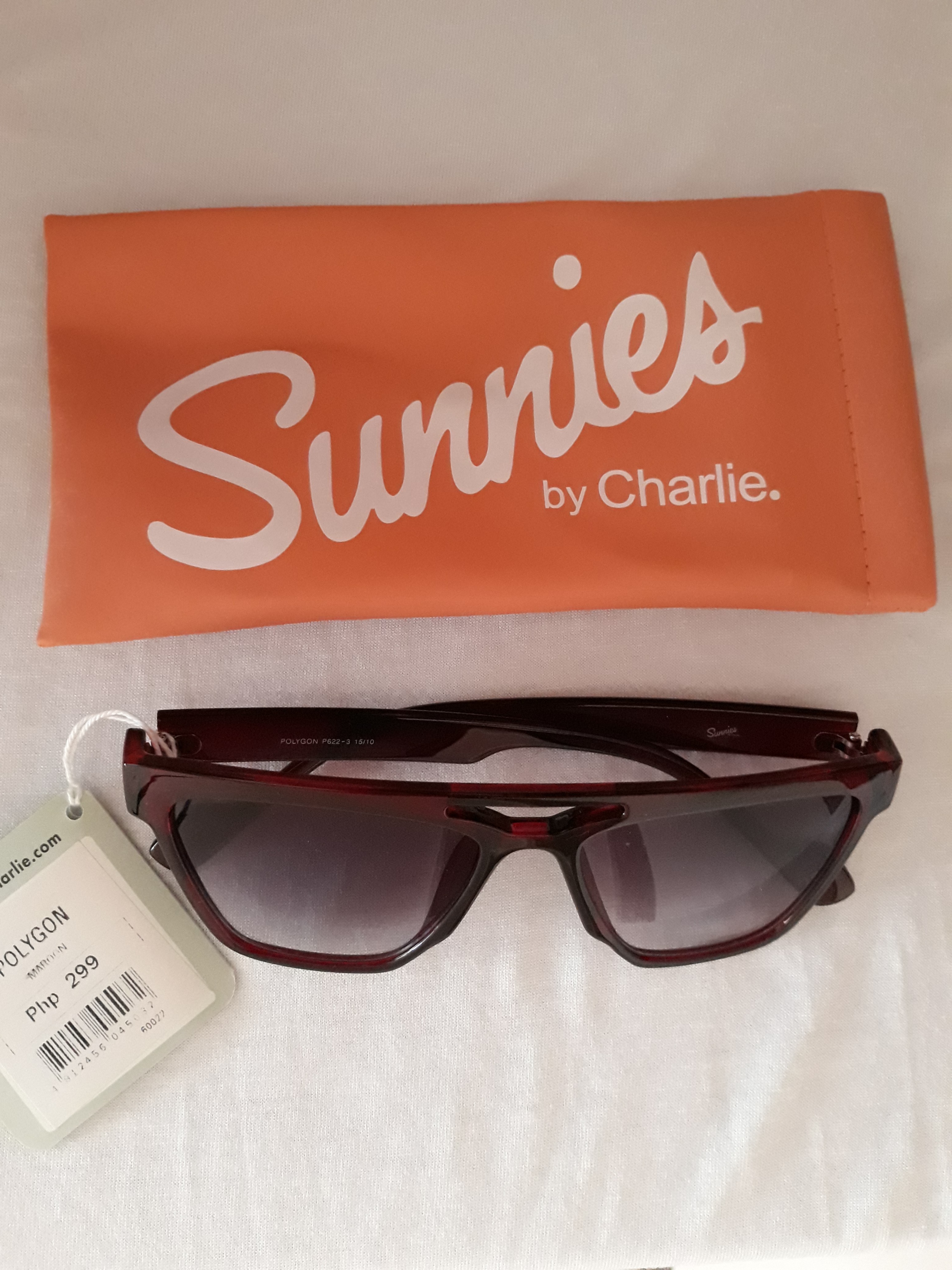 Never worn Sunnies Polygon (Category: Sunglasses & Eyewear) located in Las Pinas. Submitted by misssA (Listing ID 169051662, Image 1). Description: #febsale.