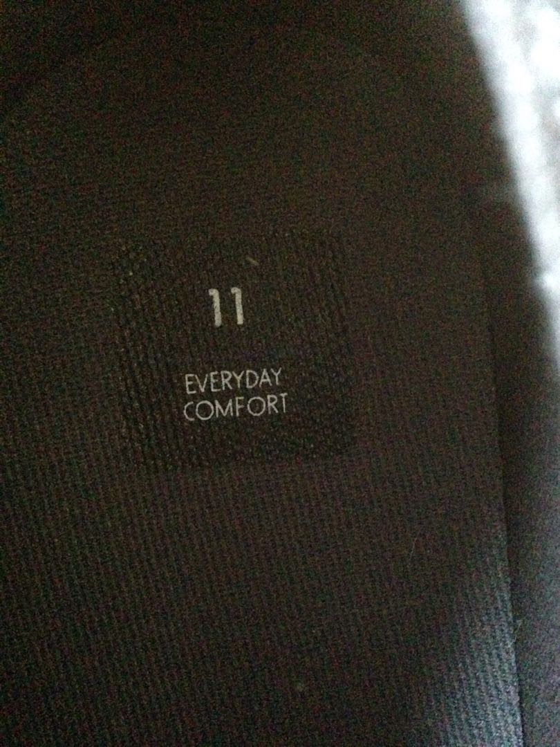 Top-sider (brand from AUS) (Category: Slippers & Slides) located in Bulacan. Submitted by vampirenugglet (Listing ID 169003743, Image 2). Description: Never been worn. Na-stock lang sa bahay. It doesn't fit on my bro Payment via: BPI/LBC/Cebuana.