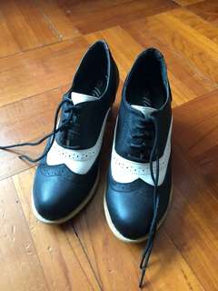 高跟黑白牛津鞋64215943704577110