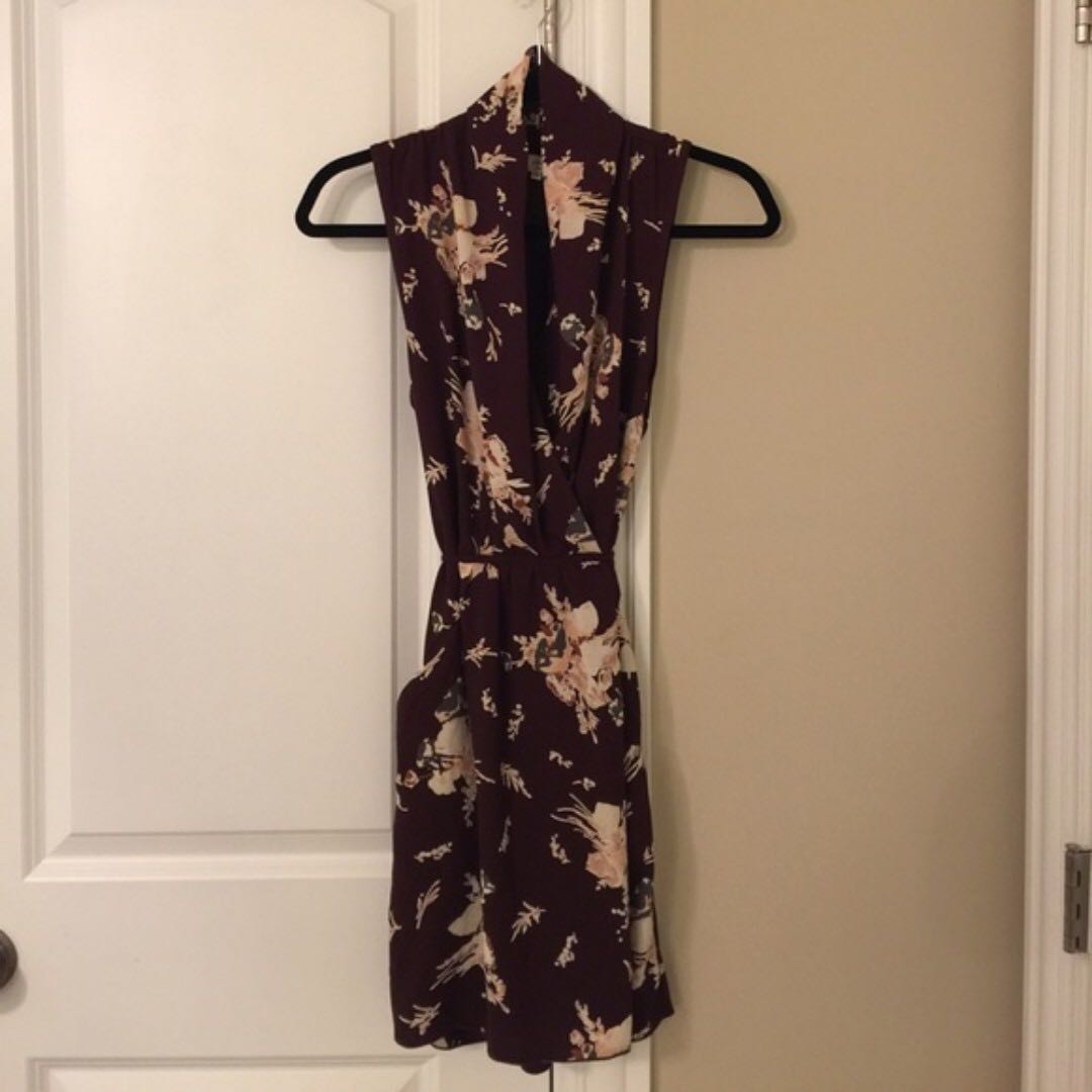 Aritzia Wilfred Sabine Floral Wrap Dress Small Women s Fashion