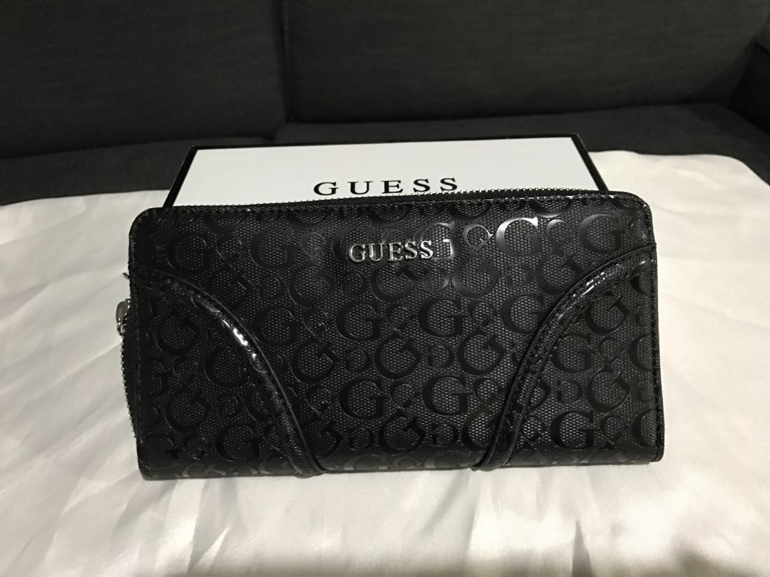 black guess wallet
